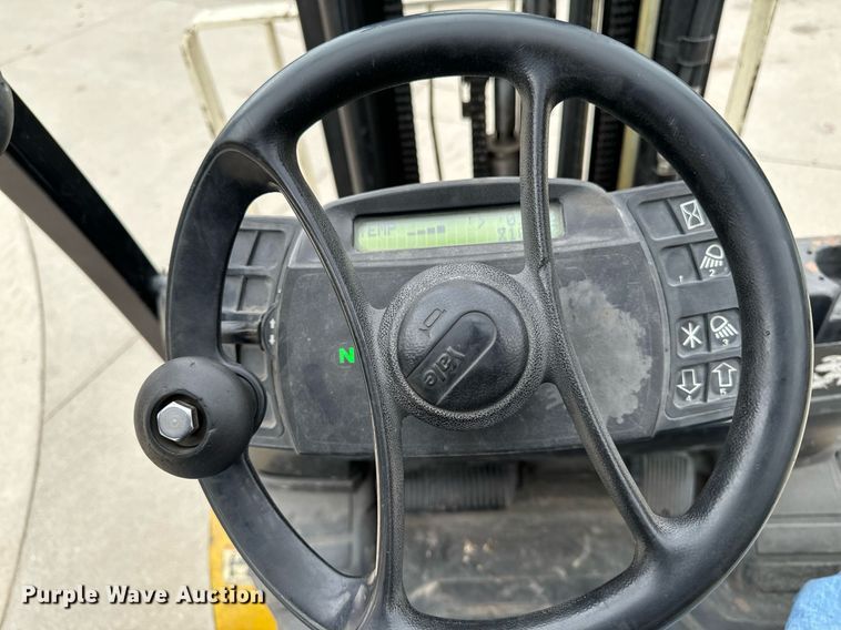 image for item EG6854 Yale GLP060VXEUSE087 forklift