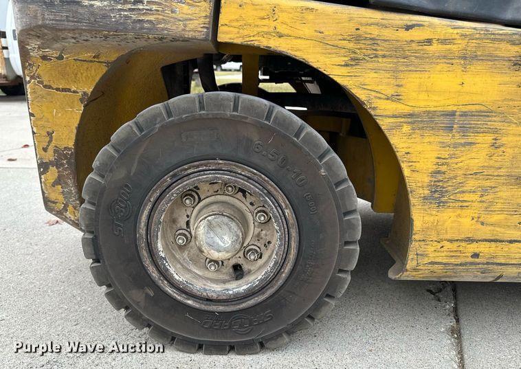 image for item EG6854 Yale GLP060VXEUSE087 forklift