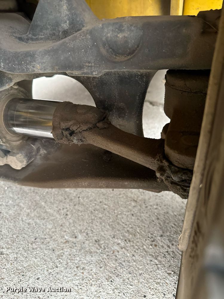 image for item EG6854 Yale GLP060VXEUSE087 forklift