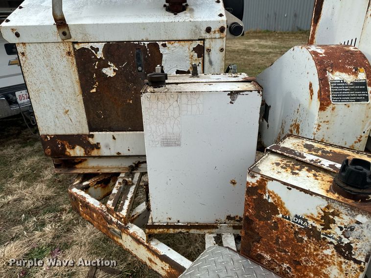 image for item EG6856 2007 Altec D C1217 wood chipper