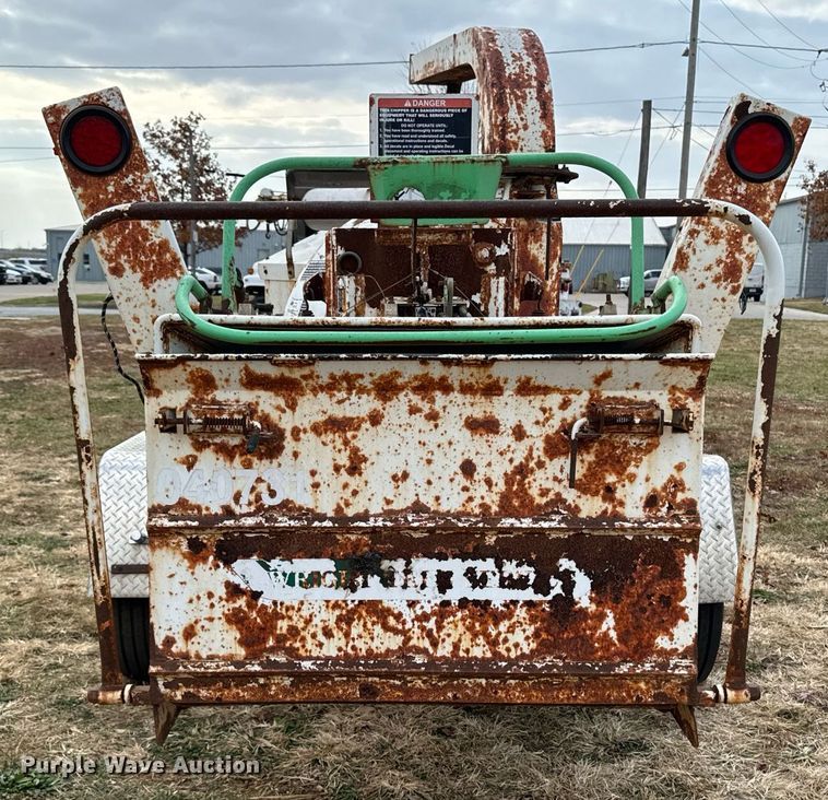 image for item EG6856 2007 Altec D C1217 wood chipper