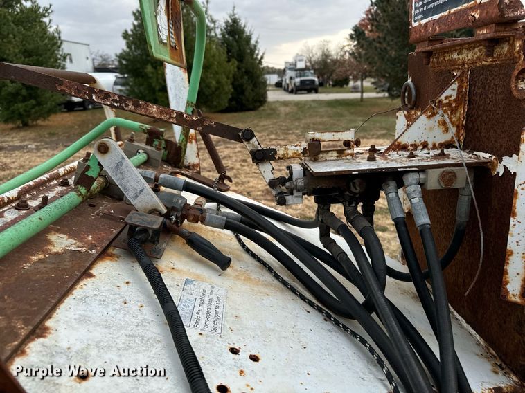 image for item EG6856 2007 Altec D C1217 wood chipper