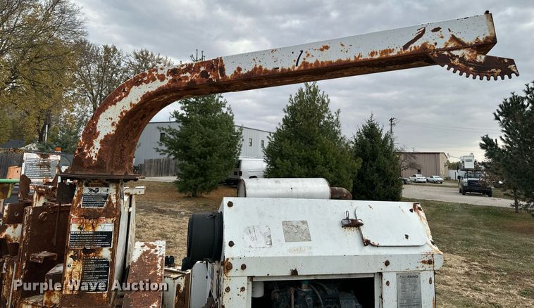 image for item EG6856 2007 Altec D C1217 wood chipper