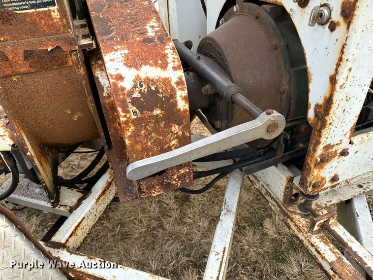 image for item EG6856 2007 Altec D C1217 wood chipper