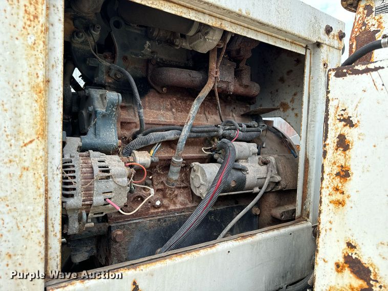 image for item EG6856 2007 Altec D C1217 wood chipper