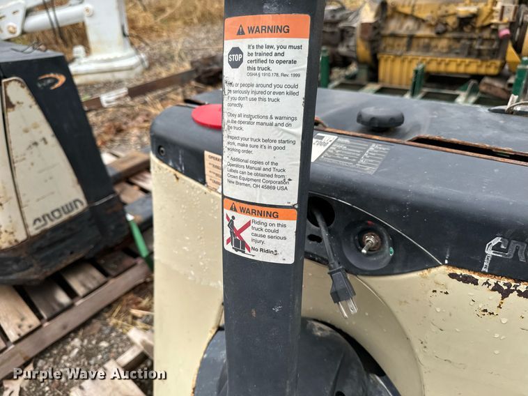 image for item EG6863 (3) pallet jacks