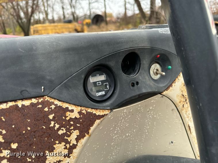 image for item EG6863 (3) pallet jacks