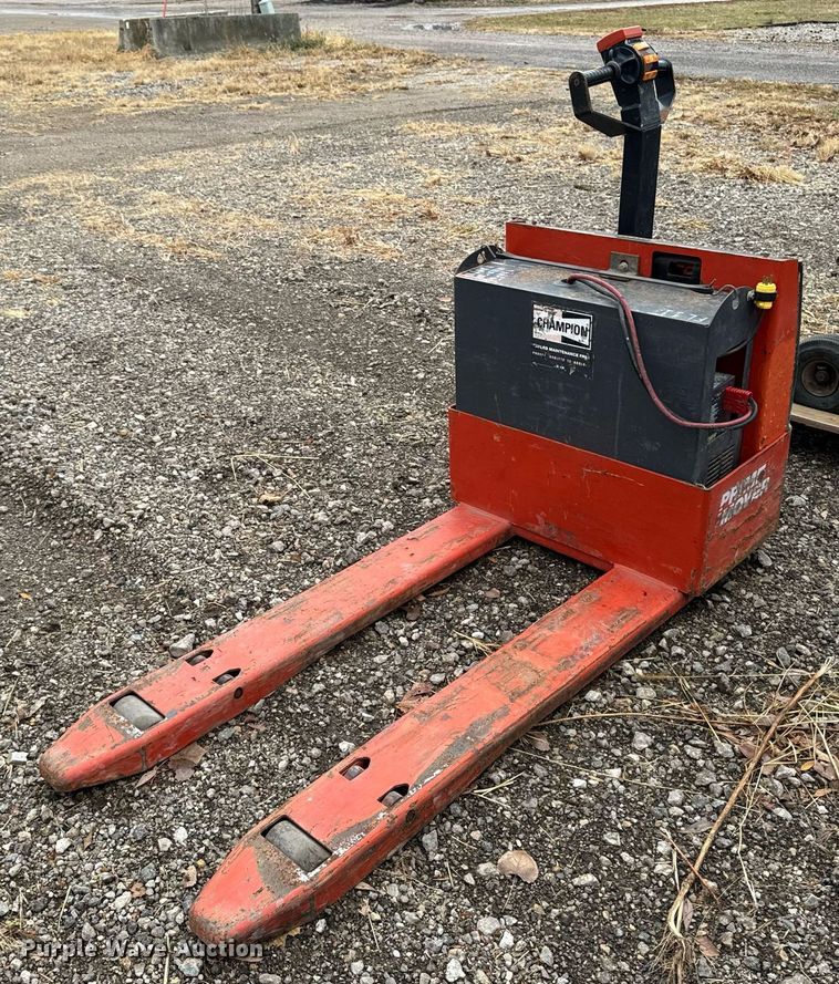 image for item EG6863 (3) pallet jacks