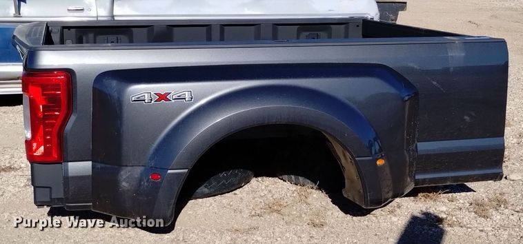 image for item EG9955 Ford F350 pickup truck bed