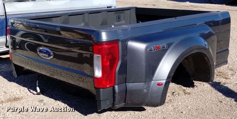 image for item EG9955 Ford F350 pickup truck bed
