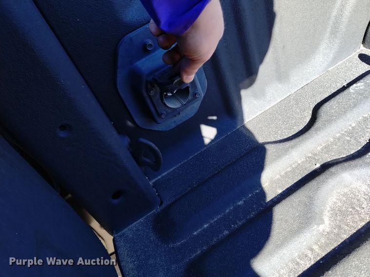 image for item EG9955 Ford F350 pickup truck bed