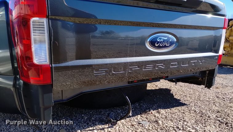 image for item EG9955 Ford F350 pickup truck bed