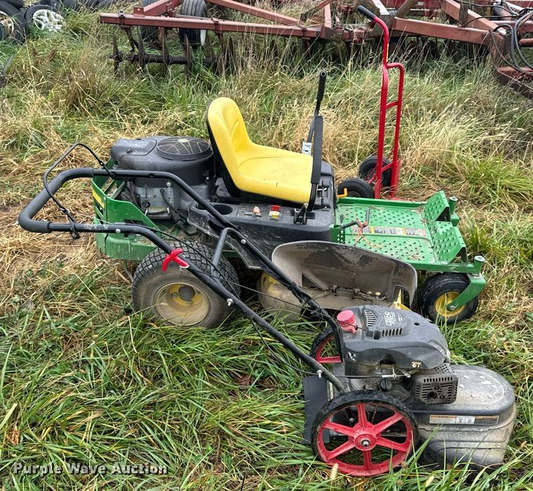 image for item EH7222 2018 John Deere Z335E ZTR lawn mower