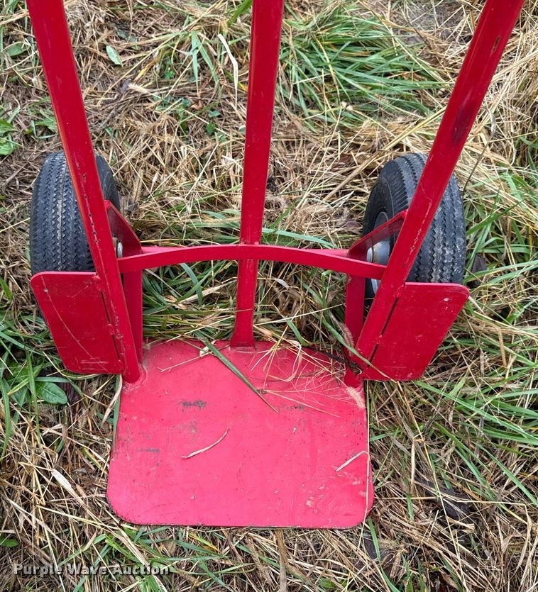 image for item EH7222 2018 John Deere Z335E ZTR lawn mower