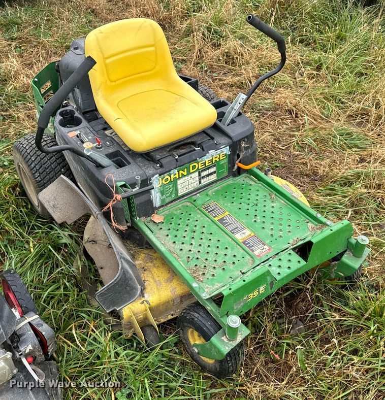 image for item EH7222 2018 John Deere Z335E ZTR lawn mower