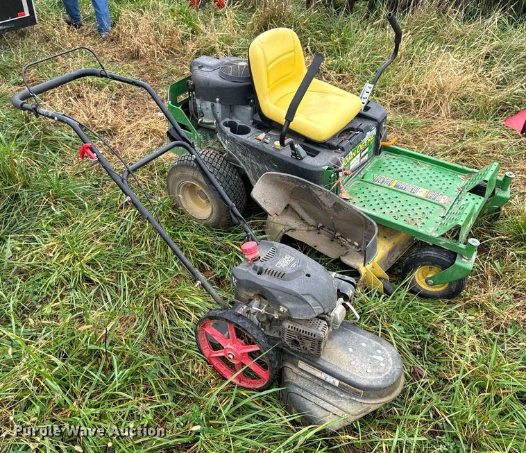 image for item EH7222 2018 John Deere Z335E ZTR lawn mower