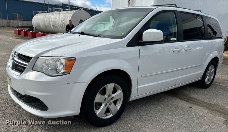 image for item EH7244 2016 Dodge Grand Caravan SXT van
