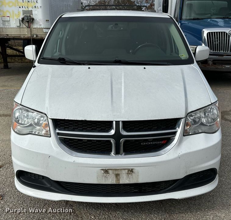 image for item EH7244 2016 Dodge Grand Caravan SXT van
