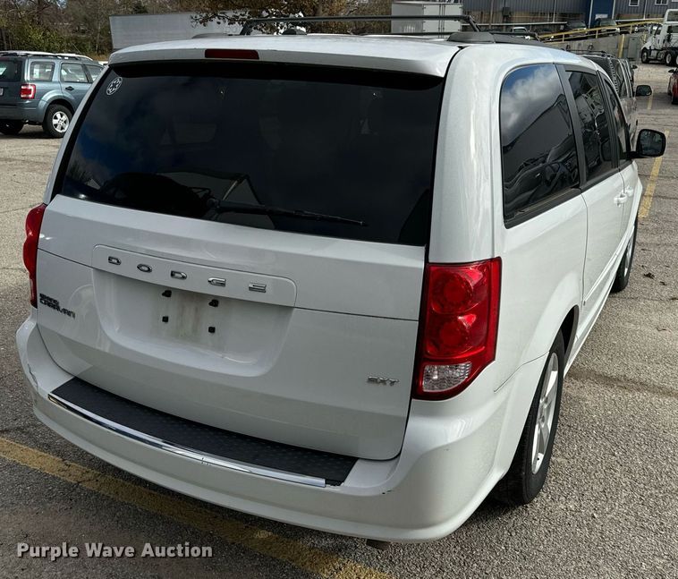 image for item EH7244 2016 Dodge Grand Caravan SXT van