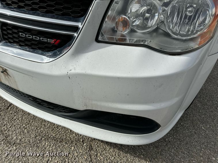 image for item EH7244 2016 Dodge Grand Caravan SXT van