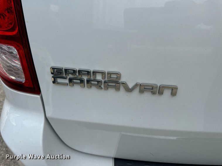 image for item EH7244 2016 Dodge Grand Caravan SXT van