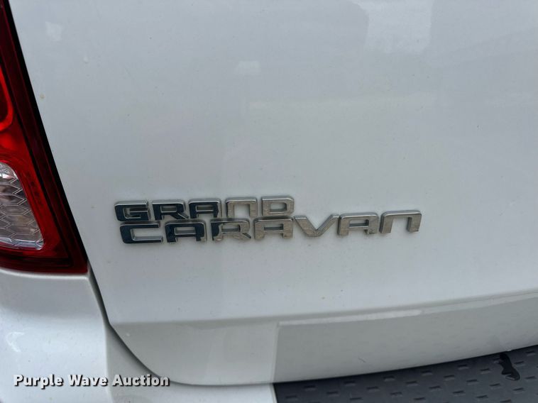 image for item EH7244 2016 Dodge Grand Caravan SXT van