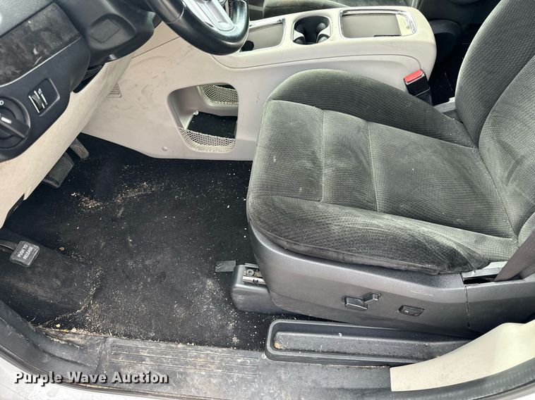 image for item EH7244 2016 Dodge Grand Caravan SXT van