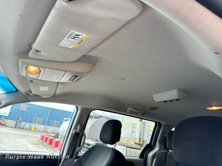 image for item EH7244 2016 Dodge Grand Caravan SXT van