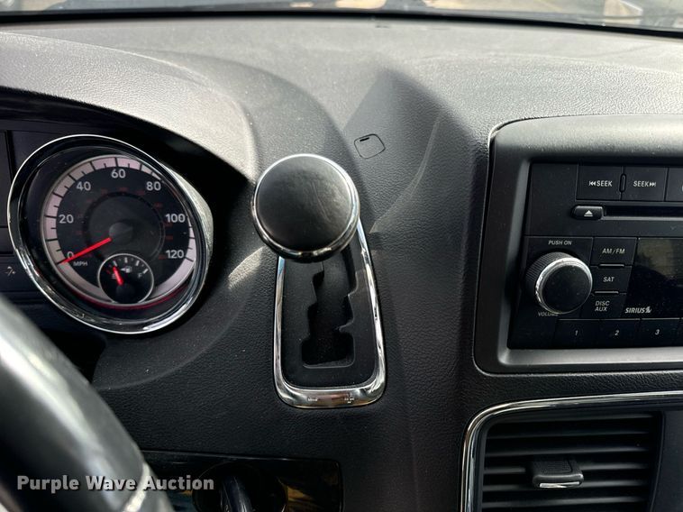 image for item EH7244 2016 Dodge Grand Caravan SXT van