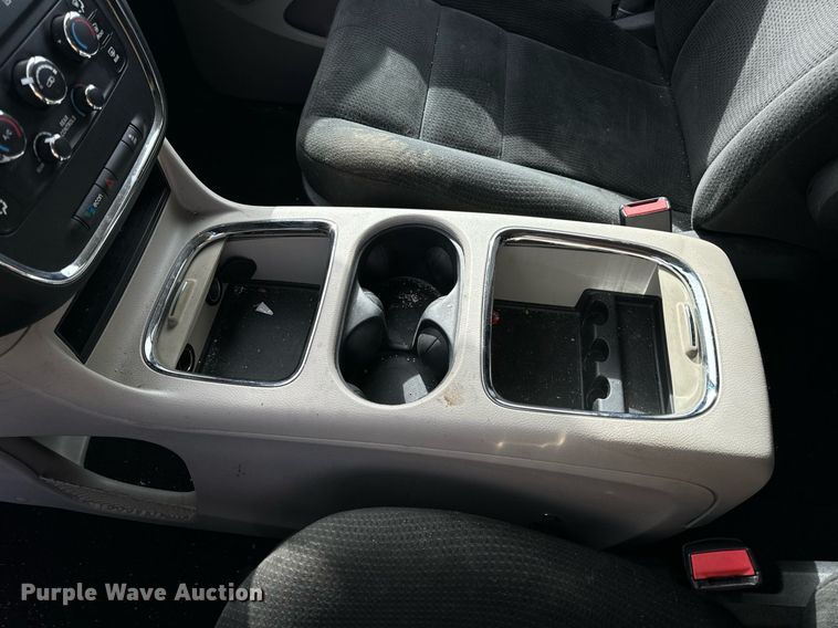 image for item EH7244 2016 Dodge Grand Caravan SXT van