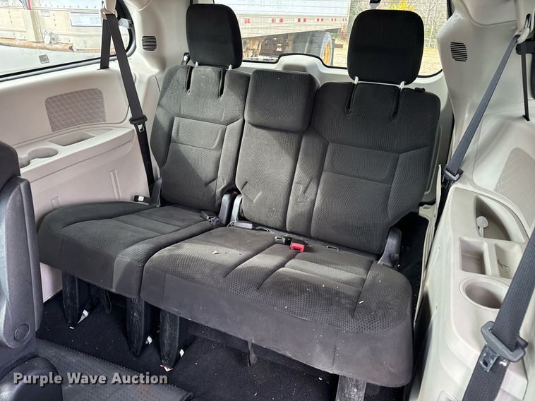 image for item EH7244 2016 Dodge Grand Caravan SXT van