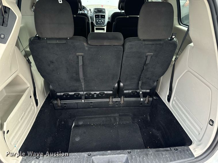 image for item EH7244 2016 Dodge Grand Caravan SXT van