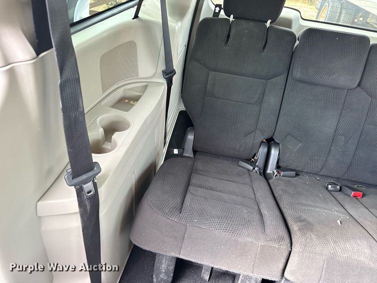 image for item EH7244 2016 Dodge Grand Caravan SXT van