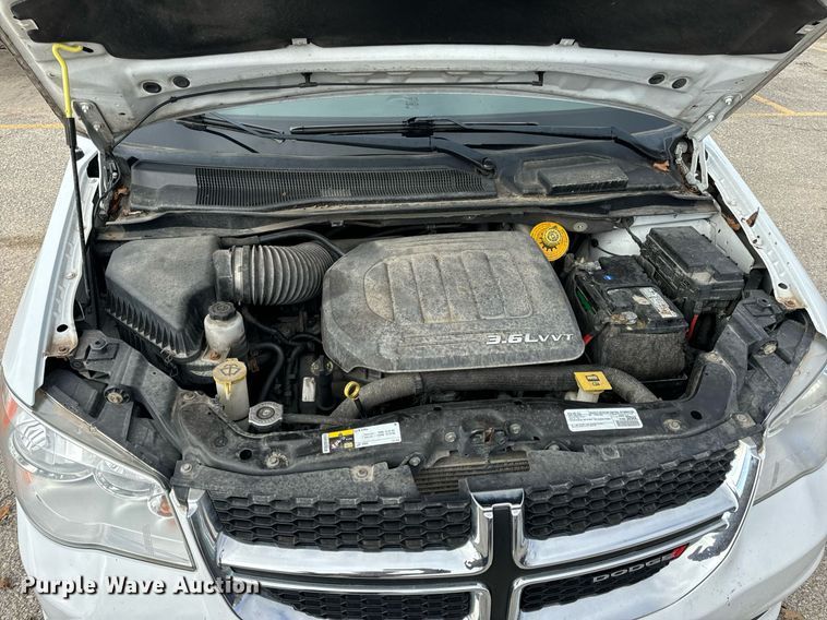 image for item EH7244 2016 Dodge Grand Caravan SXT van