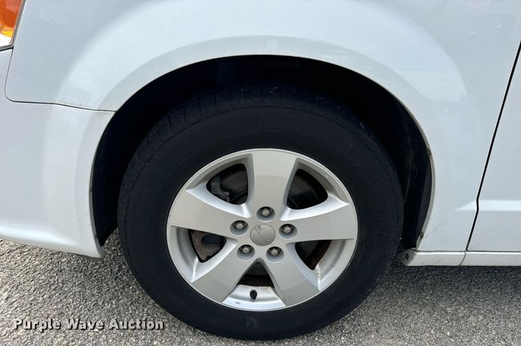 image for item EH7244 2016 Dodge Grand Caravan SXT van