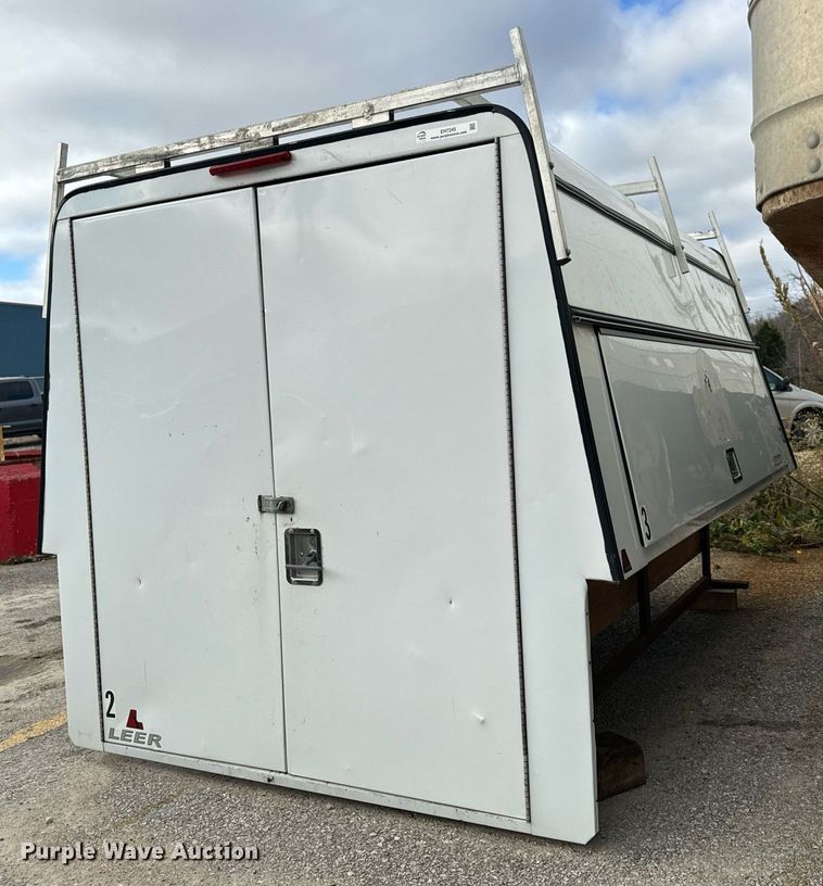 image for item EH7245 Leer slide-In utility topper