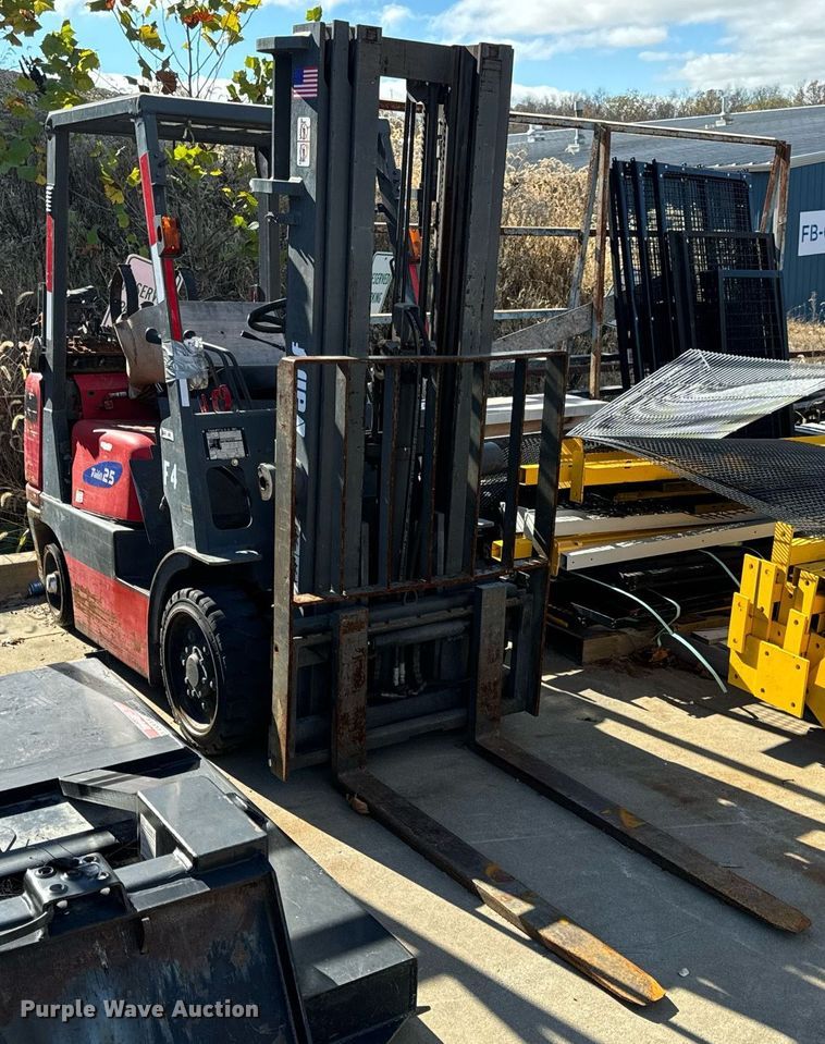 image for item EH7248 Tailift FG25C forklift