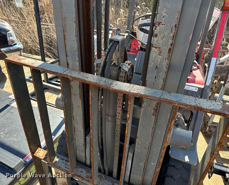 image for item EH7248 Tailift FG25C forklift