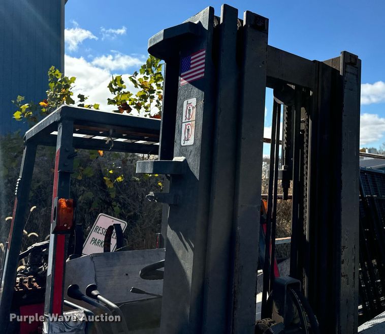 image for item EH7248 Tailift FG25C forklift