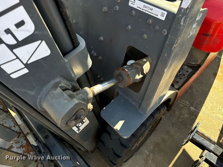 image for item EH7248 Tailift FG25C forklift