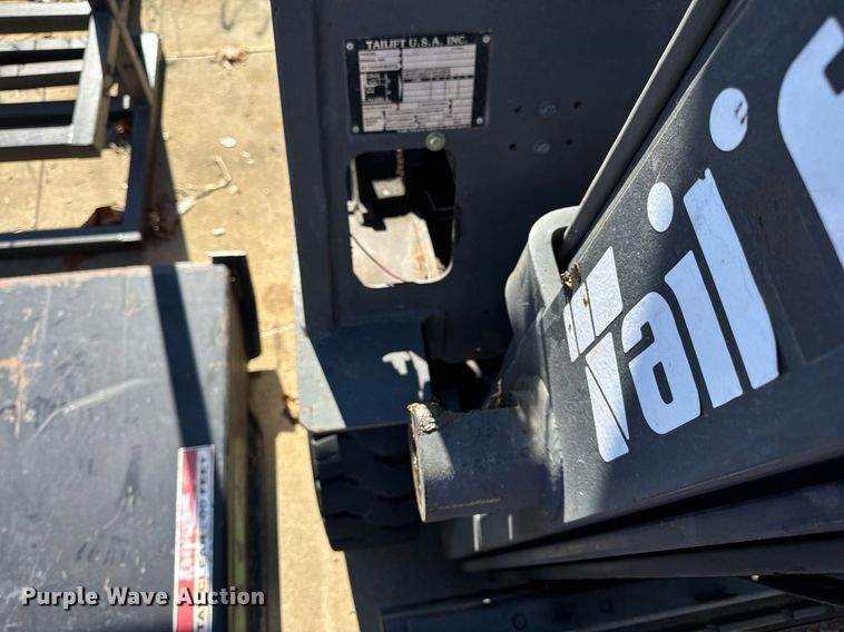 image for item EH7248 Tailift FG25C forklift