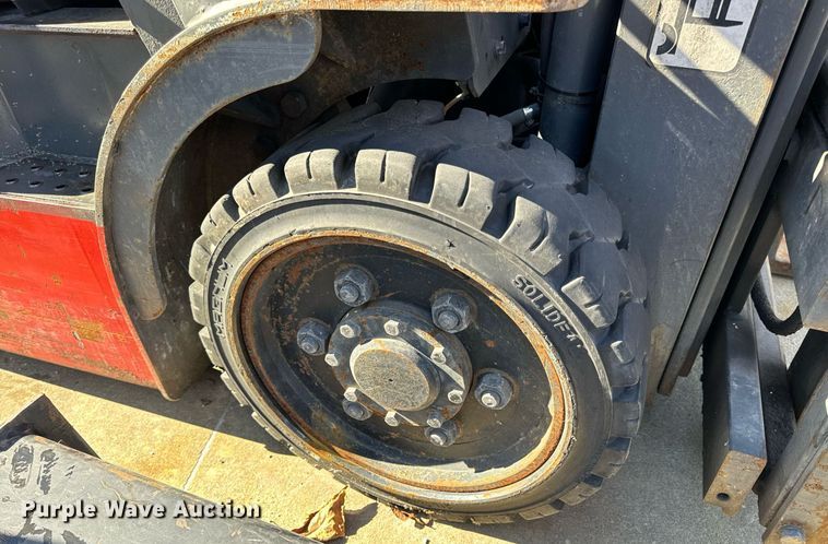 image for item EH7248 Tailift FG25C forklift