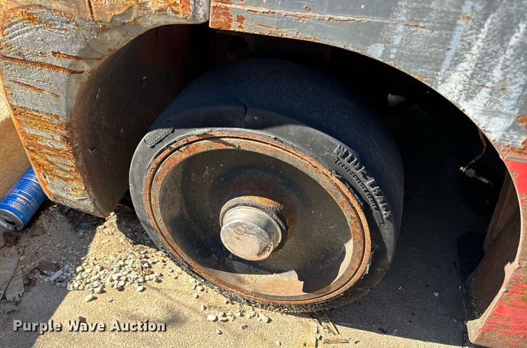 image for item EH7248 Tailift FG25C forklift