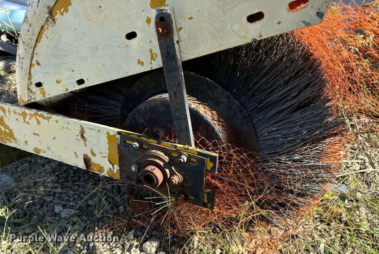 image for item EH7249 Broom