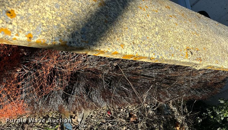 image for item EH7249 Broom