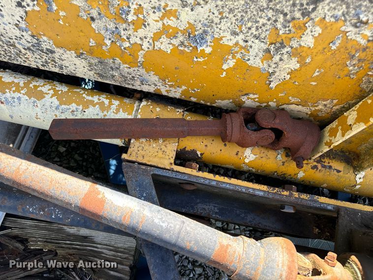 image for item EH7249 Broom