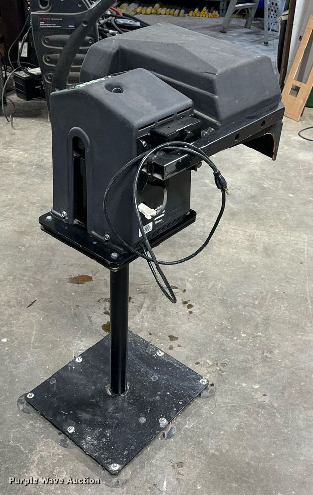 image for item EH7256 Red Devil The Classic 01410PB paint shaker