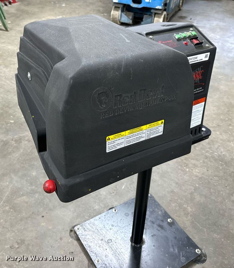 image for item EH7256 Red Devil The Classic 01410PB paint shaker