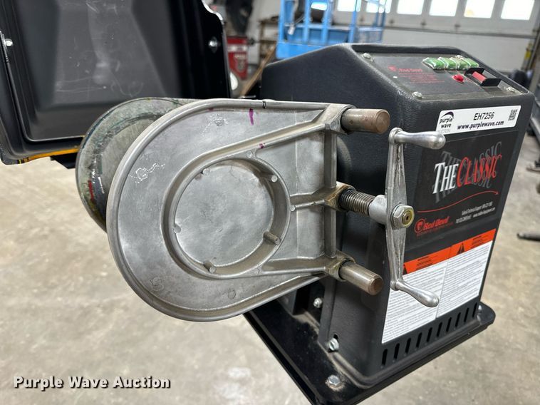 image for item EH7256 Red Devil The Classic 01410PB paint shaker