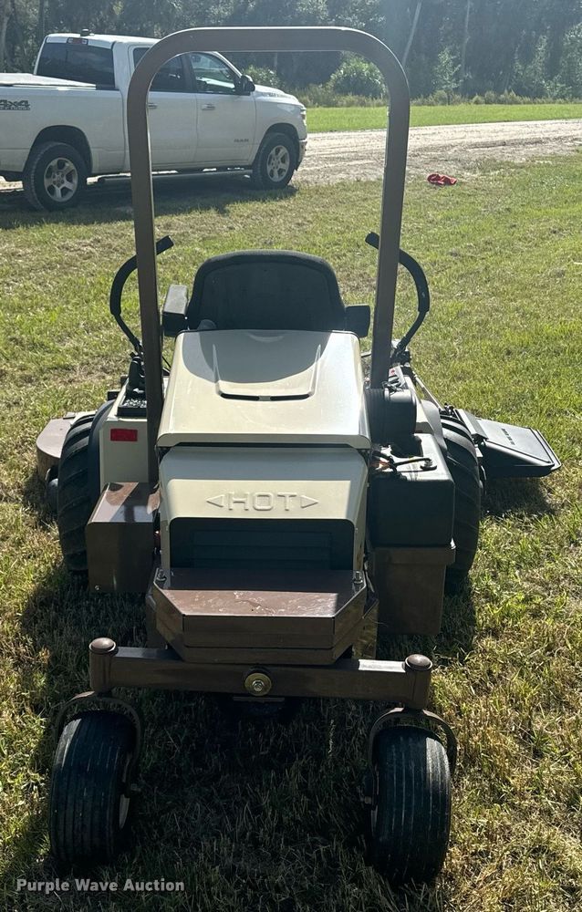 image for item EI4087 Grasshopper 900D ZTR lawn mower